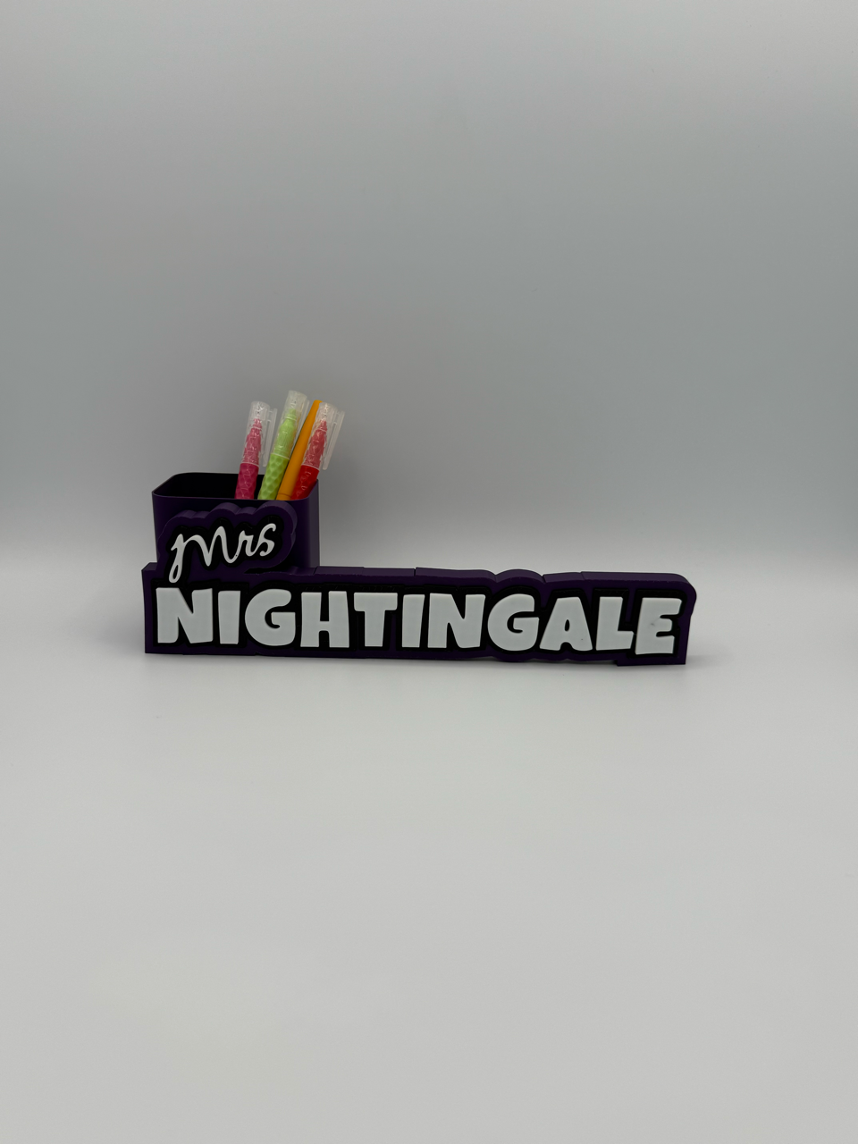 Personalized Teacher Gift – Custom Desk Name Sign & Pencil Holder