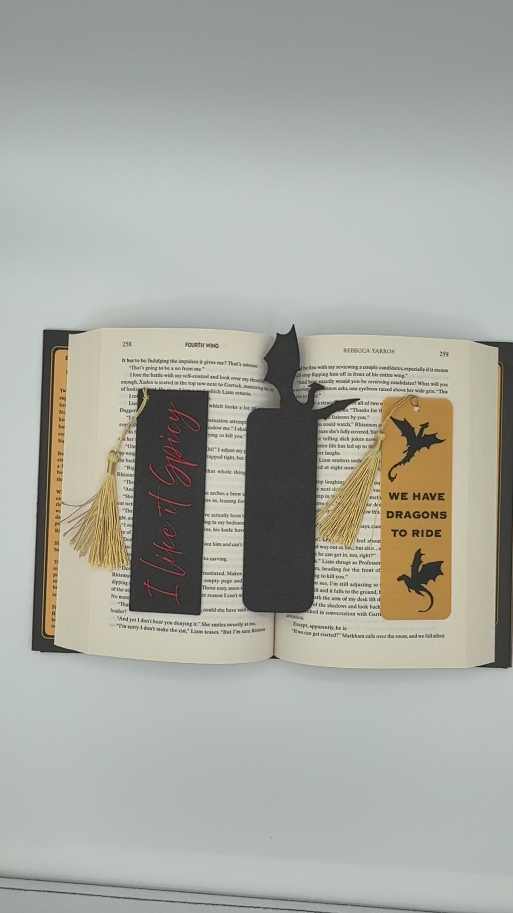 THE BOOKMARKS – Ultimate Gift Set for Book Lovers